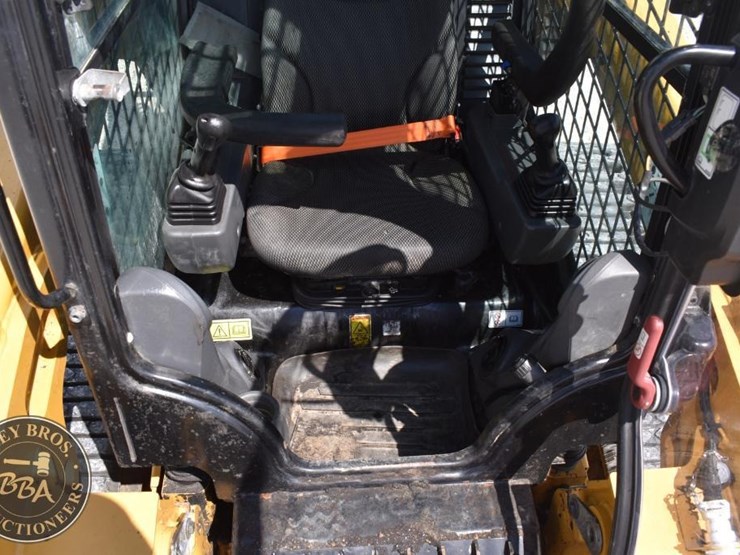 2024-caterpillar-289d3-image-44