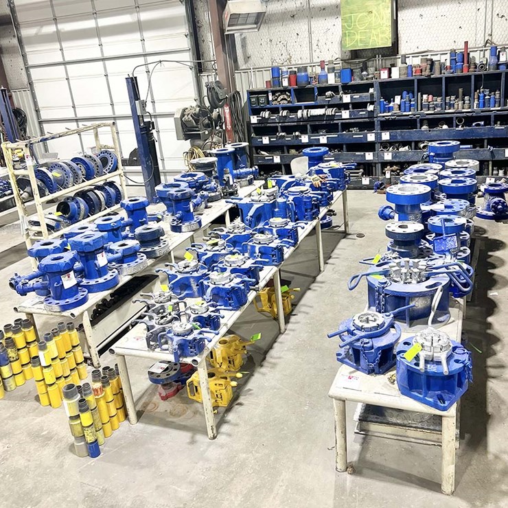 Over 900 Lots of Fishing & Rental Tools!