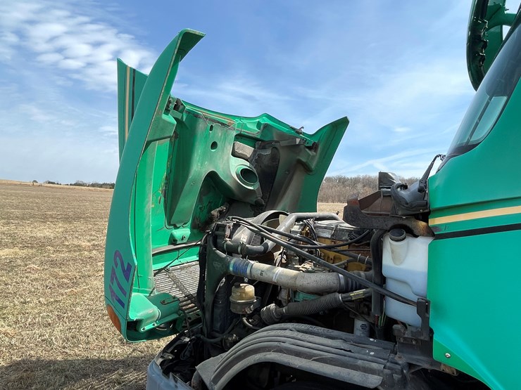 2002-caterpillar-c15-image-49