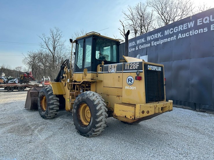 caterpillar-it28f-image-2