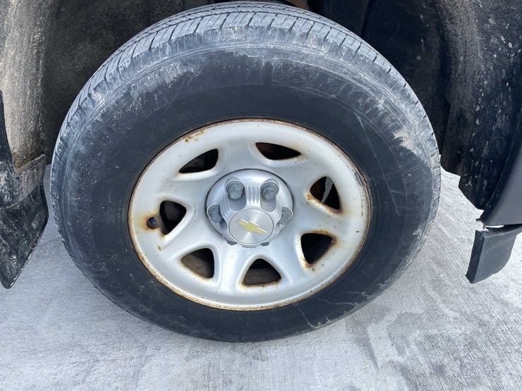 2015-chevrolet-1500-image-40