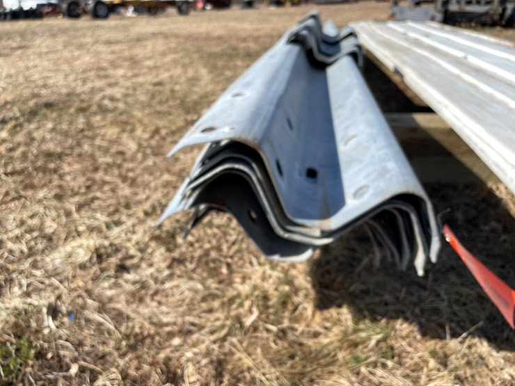 #10687-•-(9)-13'-6"-sections-of-guard-rail-image-2