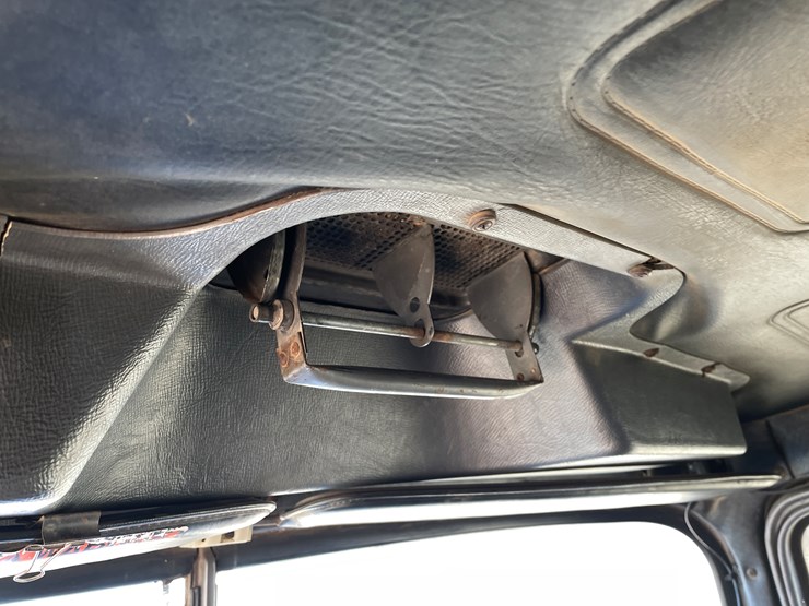 #401-•-1991-mac-rb688s-dump-truck-(has-mn-title)-image-68