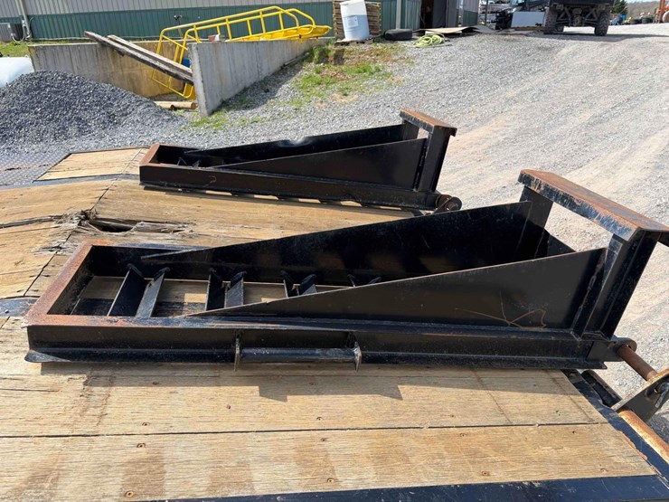 20-ton-tag-along-equipment-trailer-image-14