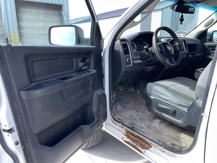 2015-dodge-2500-image-61