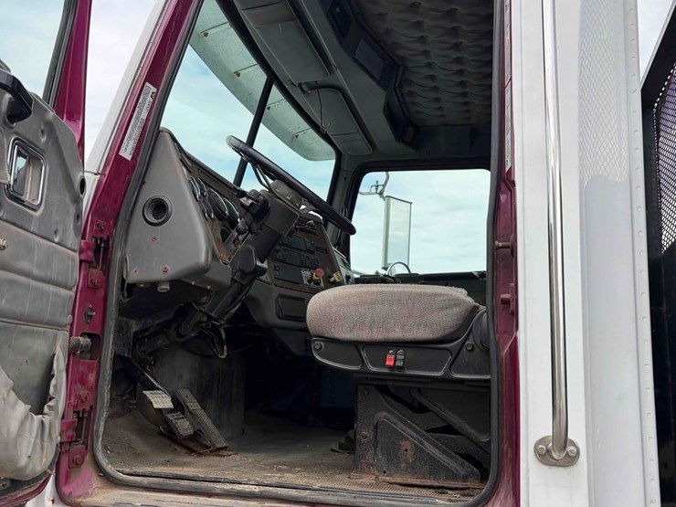 1999-caterpillar-c12-image-13