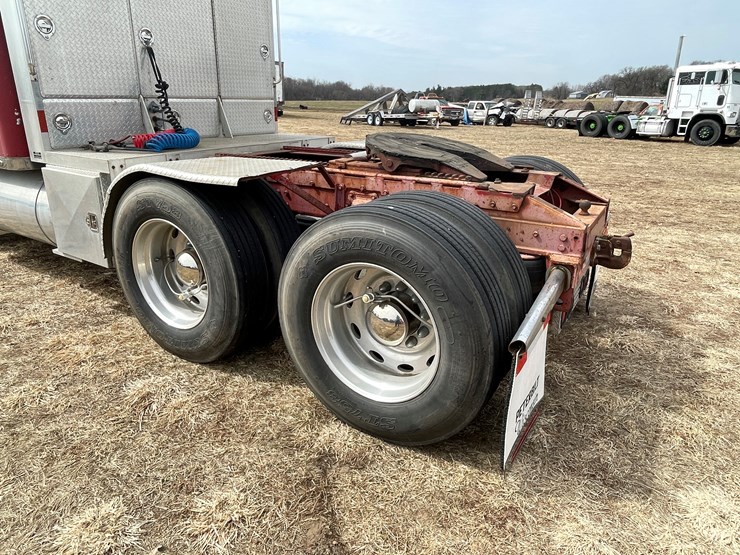 1987-peterbilt-379-image-18