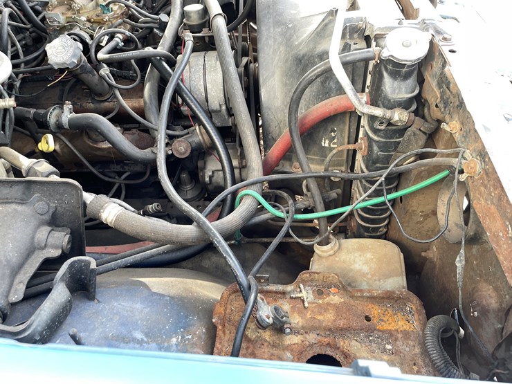 #192-•-1984-2-x-4-chevy-silverado-(has-wi-title)-image-13