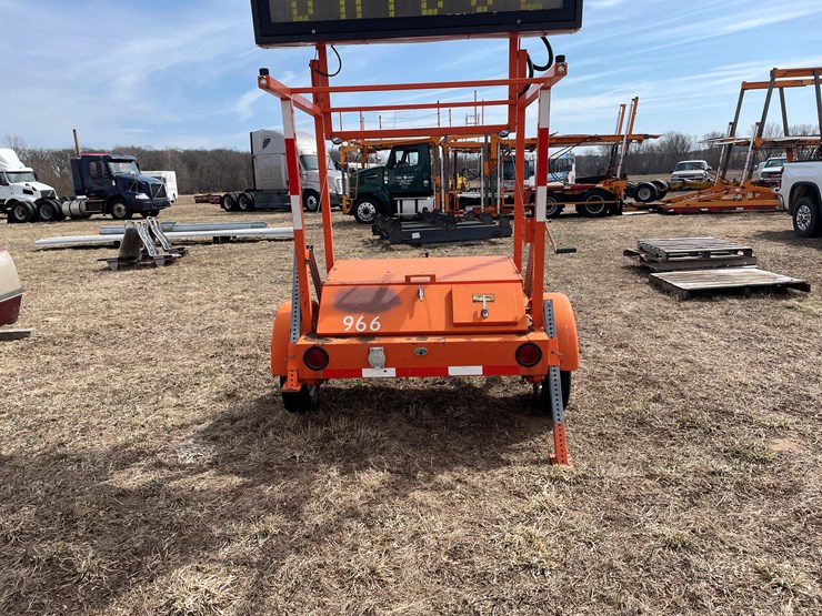#205-•-1999-american-electronic-sign-trailer-image-7