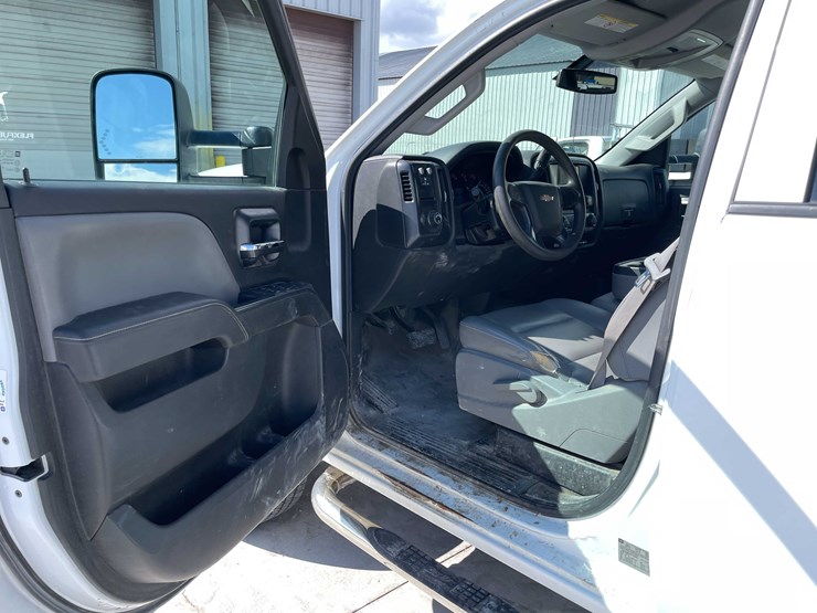 2015-chevrolet-1500-image-59