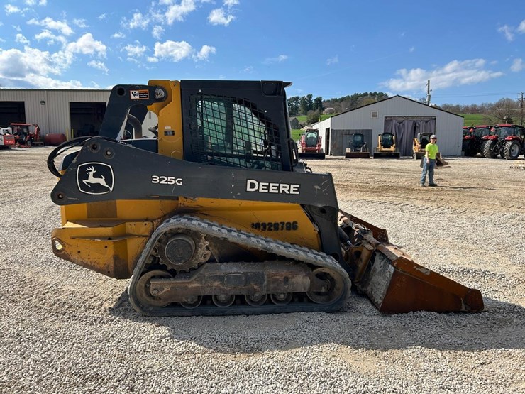 2021-deere-325g-image-5