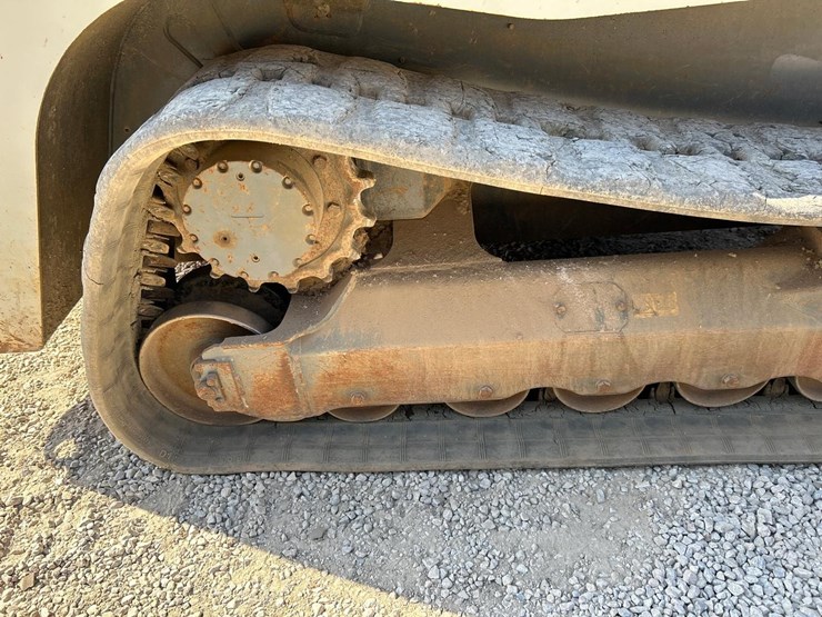 2020-takeuchi-tl12r2-image-13