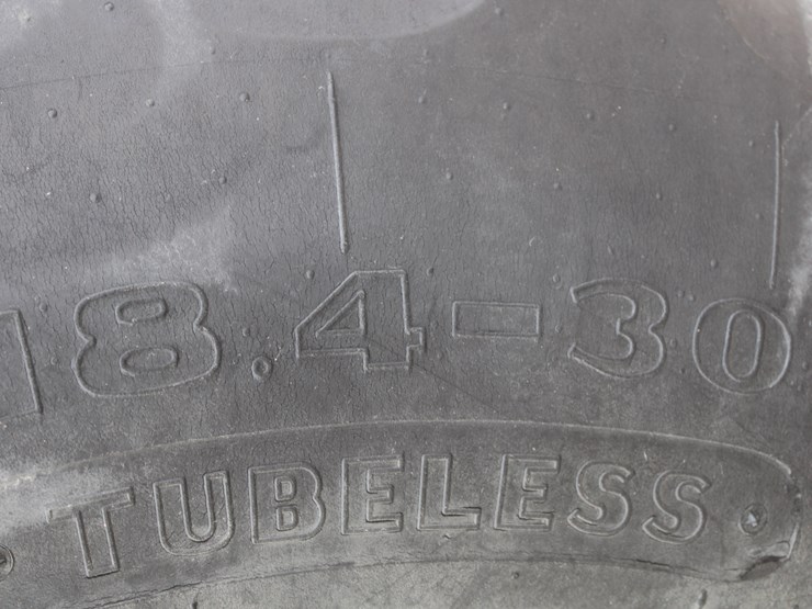 2013-john-deere-5100e-image-62