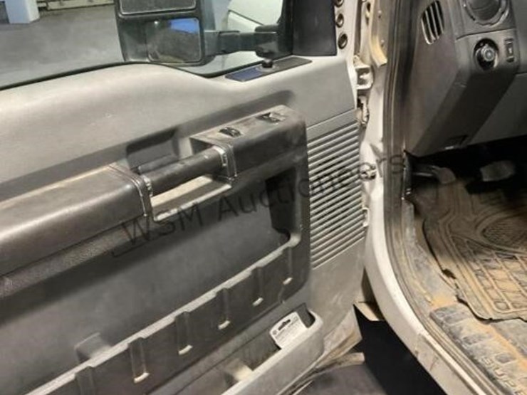 2014-ford-f350-image-23