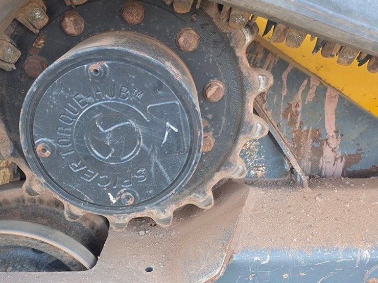 2021-deere-325g-image-17