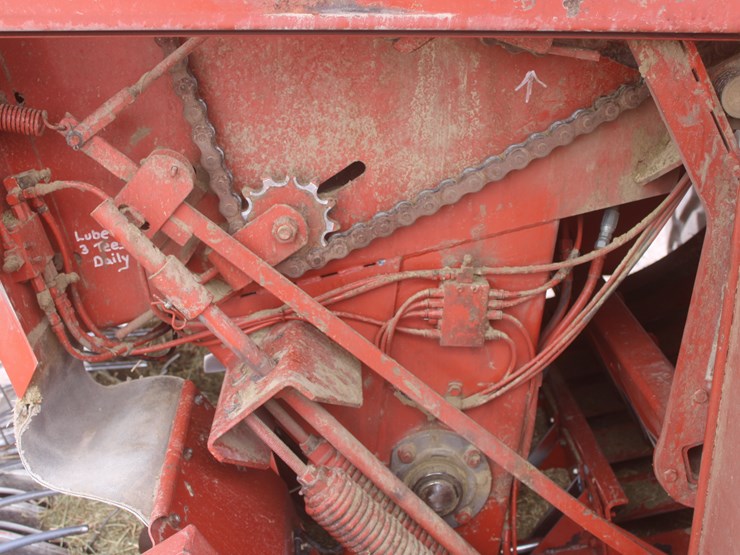 hesston-4910-image-30