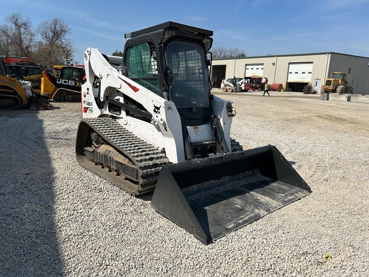 2022-bobcat-t770-image-6