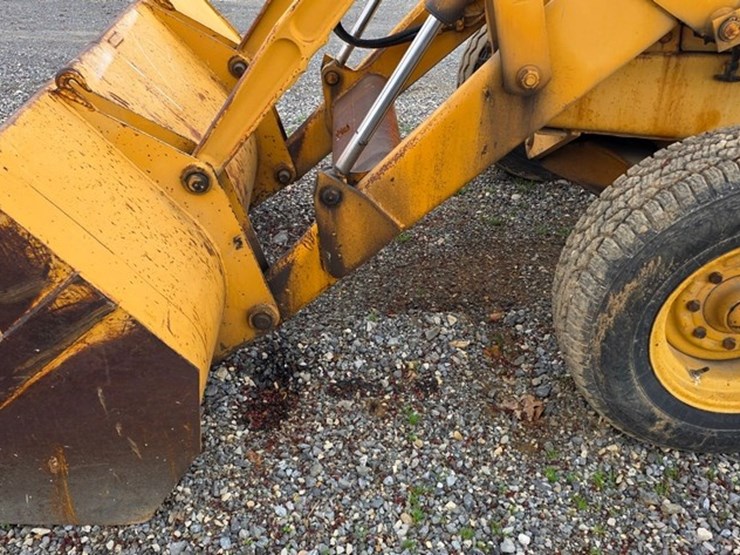 1990-case-480f-image-8