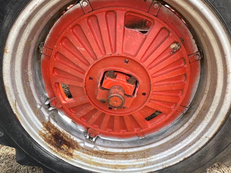 #175-•-case-830-diesel-tractor-image-31