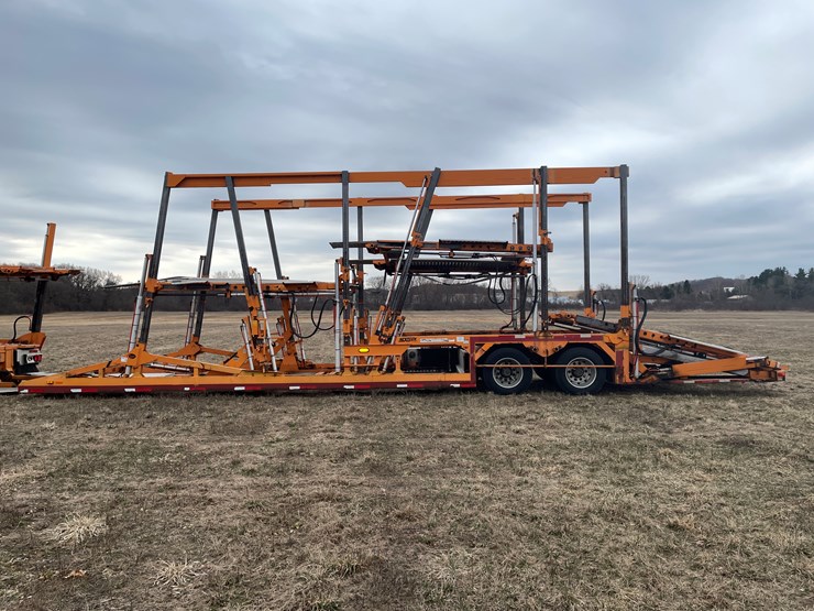 #110-•-2014-volvo-car-hauler-semi-and-trailer-(has-wi-title)-image-9