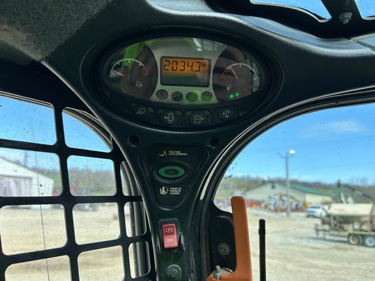 2022-bobcat-t770-image-25