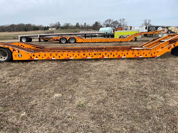 #154-•-2005-delavan-semi-truck-auto-hauler-trailer-(delay-in-title)-image-4