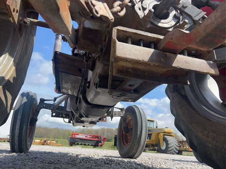 massey-ferguson-135-image-10