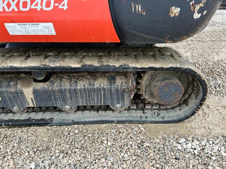 2016-kubota-kx040-4-image-17