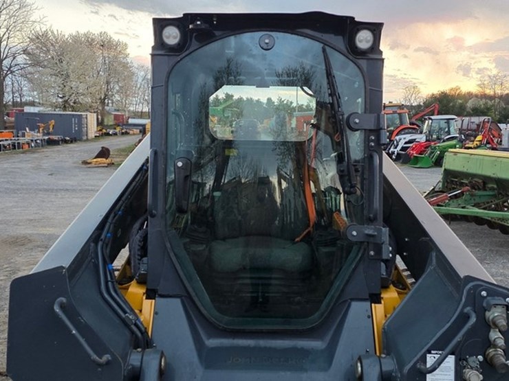 2023-deere-331g-image-39