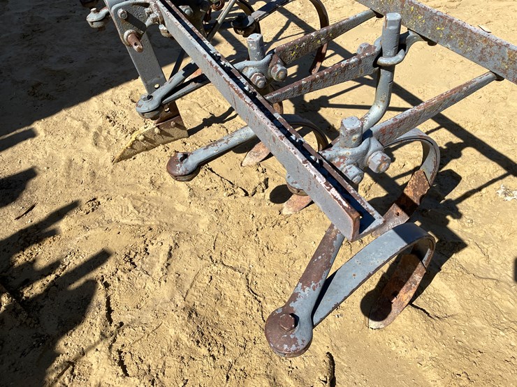 #3967-•-3-point-cultivator-image-10