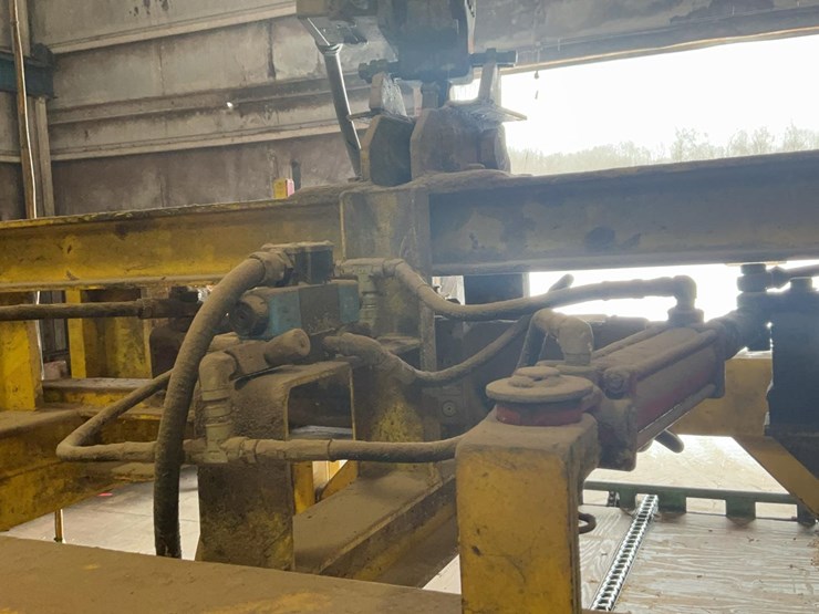 #235-•-lumber-pak-lift-cradle-image-12