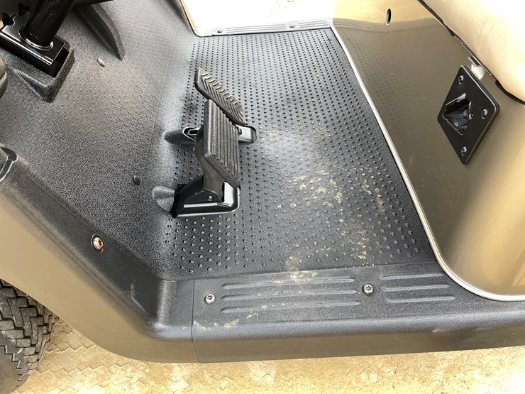 #606-•-ez-go-rxv-30-electric-golf-cart-image-15