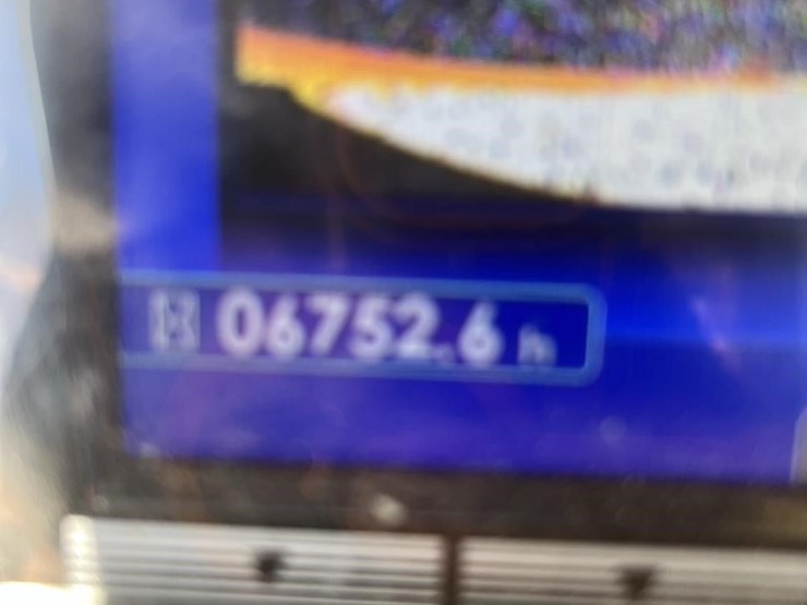 2018-komatsu-pc210-lc-11-image-54