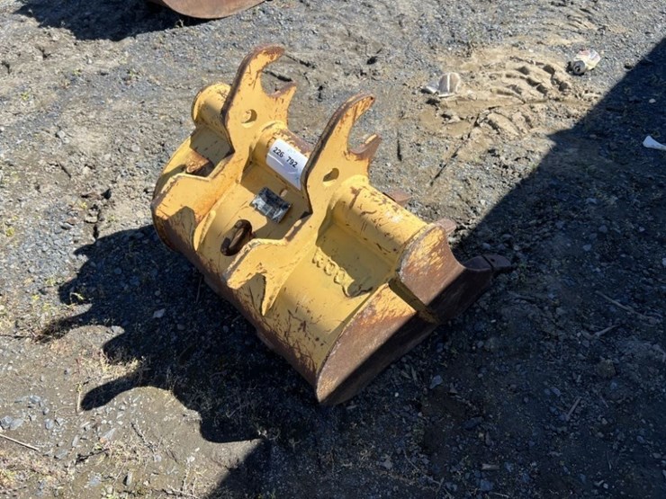 john-deere-24-image-3