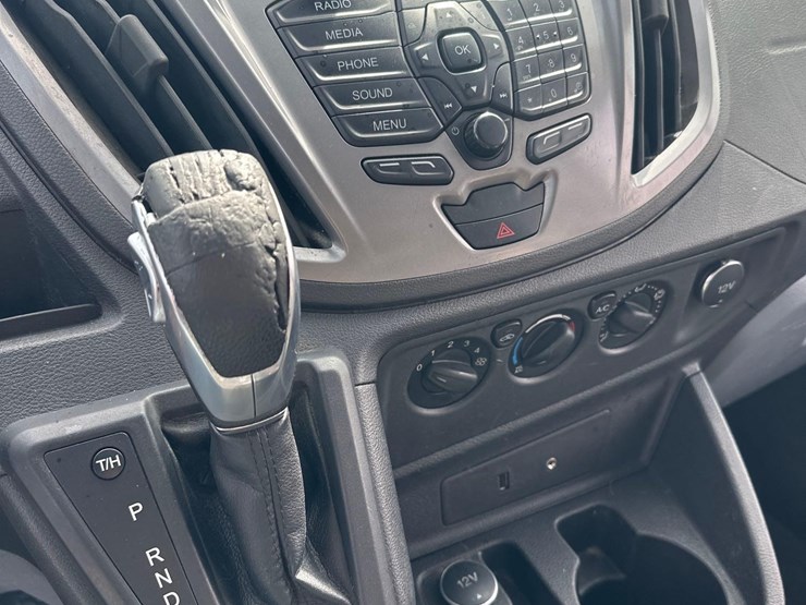 2015-ford-transit-image-29