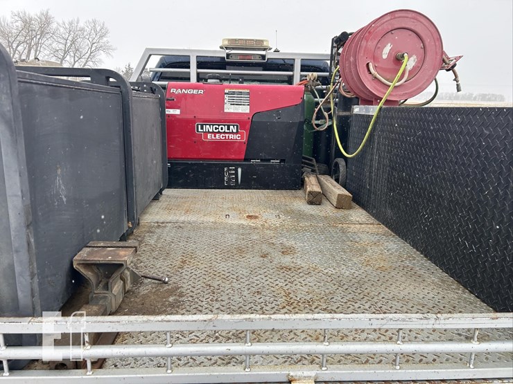 2016-ford-f350-xlt-image-42