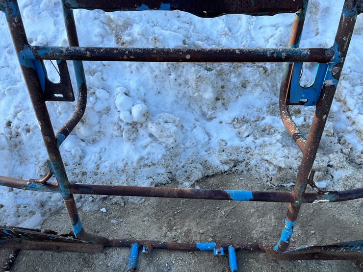 #3943-•-used-man-lift-basket-image-7