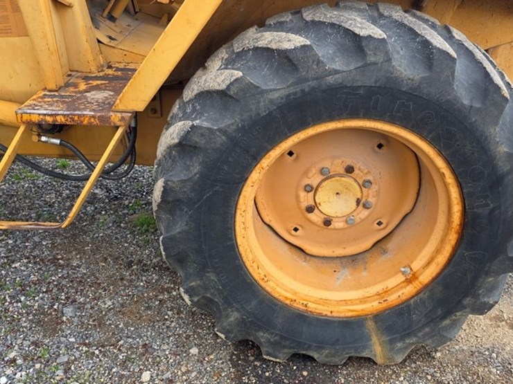 1990-case-480f-image-13