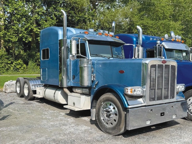 2008-peterbilt-389-image-1
