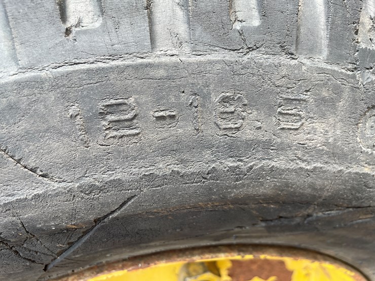 #173-•-otis-ut-50-gas-powered-rough-terrain-forklift-image-49