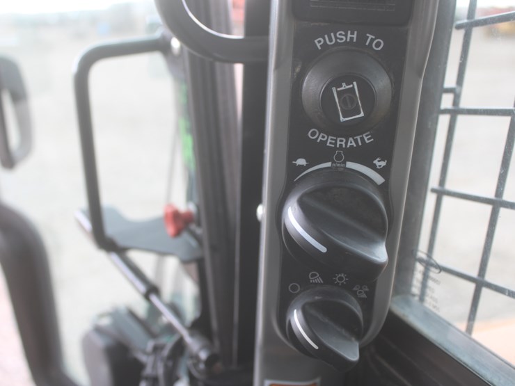 2022-case-sr210b-image-47