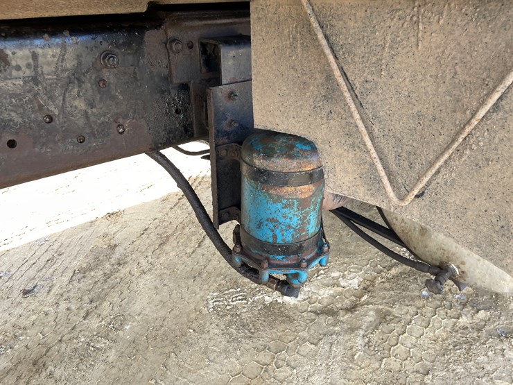 #401-•-1991-mac-rb688s-dump-truck-(has-mn-title)-image-40