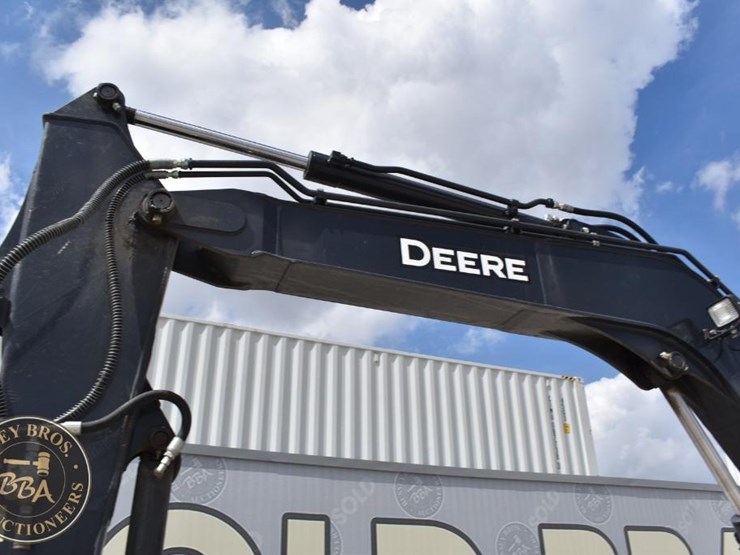 2021-deere-85g-image-24