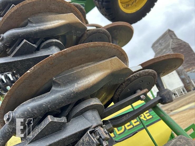 2014-john-deere-1990ccs-image-17