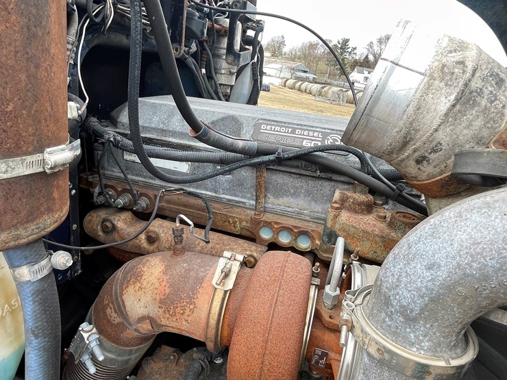 1999-peterbilt-377-image-59