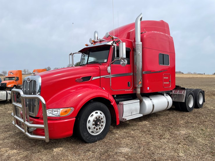 2008-peterbilt-386-image-1