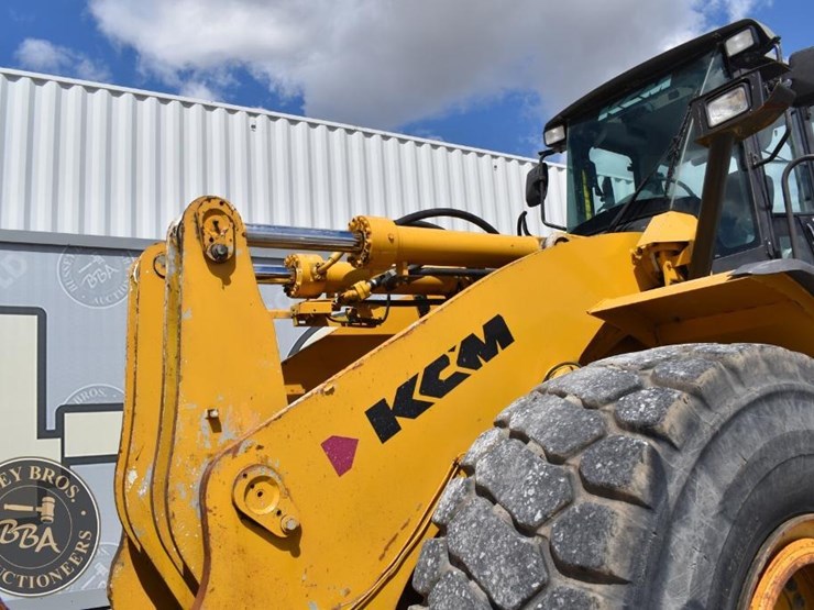 2015-kawasaki-95z7-image-19