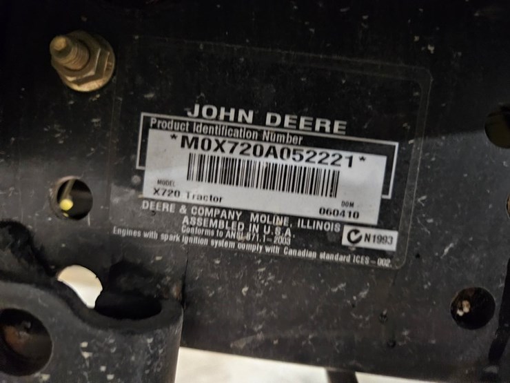 john-deere-x720-image-45
