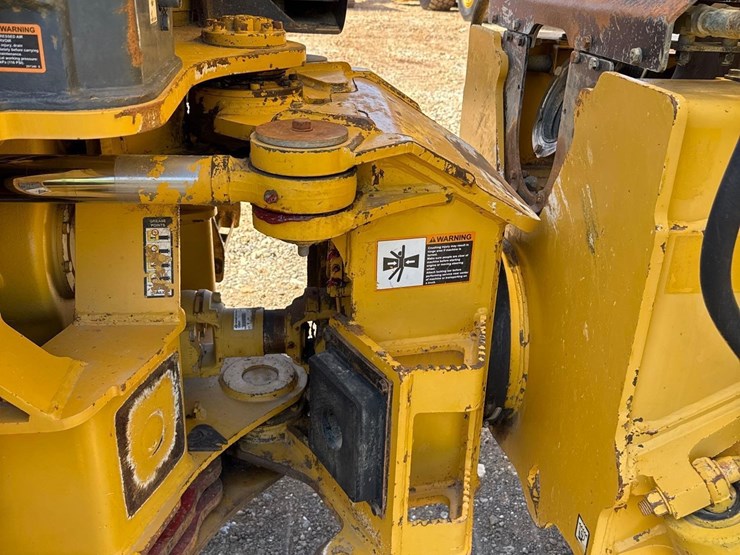 2012-deere-300d-ii-image-10