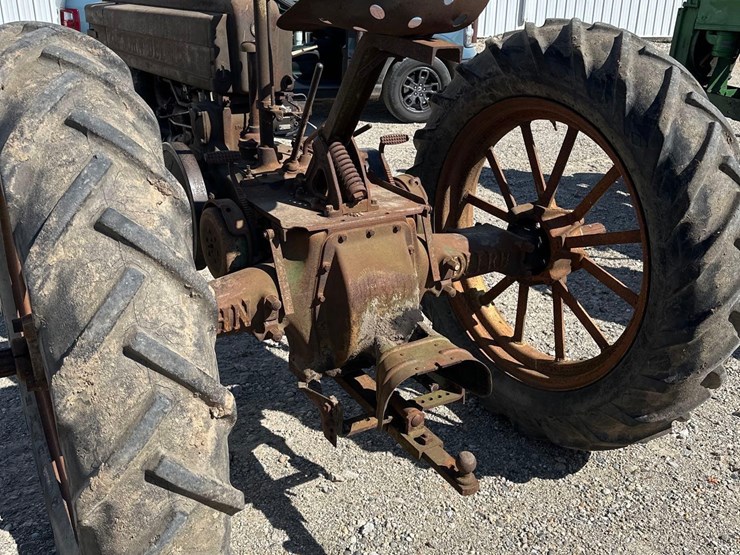 john-deere-b-image-7